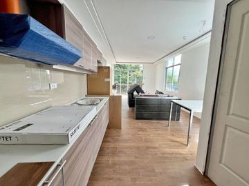 15M- FOR SALE FRONT UNIT 3 STOREY TOWNHOUSE w/ 4 BEDROOMS PLUS BUILT IN CLOSET, LOCATED IN HOLY SPIRIT QUEZON CITY