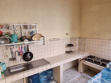 Disewakan Rumah Jl Simpang Darmo Permai Selatan