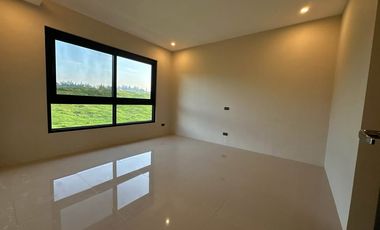 House and Lot For Sale in Tagaytay Manor Subd-MC