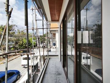 23M- FOR SALE SINGLE ATTACHED TOWNHOUSE w/ 3 BEDROOMS, FOR SALE IN  HOLY SPIRIT QUEZON CITY