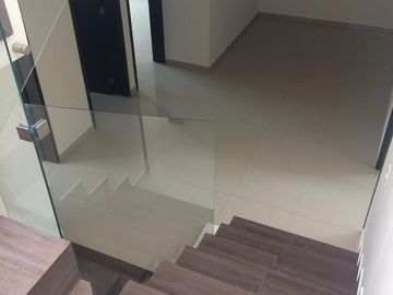 Venta Casa de 3 niveles