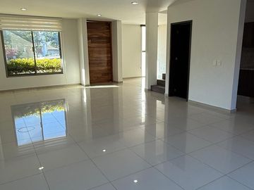 Venta Casa de 3 niveles