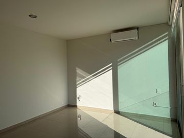 Venta Casa de 3 niveles