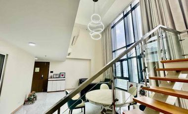 Good Deal Luxury Tri-Level 4-Bedroom Penthouse for Sale with own Pool in The Albany