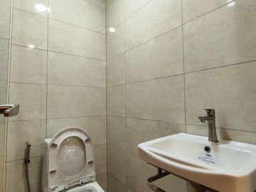 FOR SALE! 2-Storey Townhouse w/ 3 Bedrooms 17M in Culiat quezon city-AP