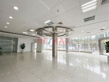Edificio Corporativo de 8 Pisos y 4 Sótanos en Venta en Miraflores