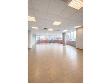 Edificio Corporativo de 8 Pisos y 4 Sótanos en Venta en Miraflores