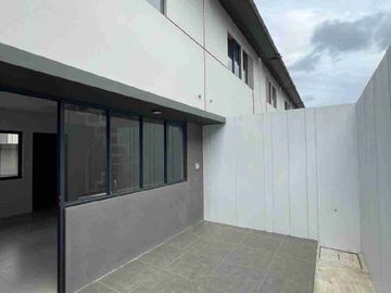 Disewakan Rumah Baru Di Park Serpong XYZ  Type X2 Legok Tangerang
