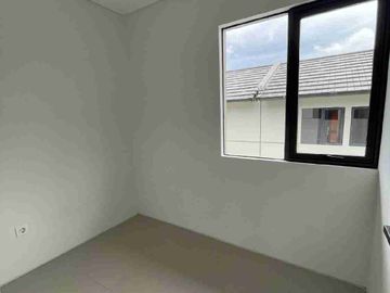 Disewakan Rumah Baru Di Park Serpong XYZ  Type X2 Legok Tangerang