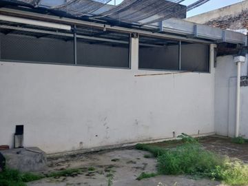 DISEWAKAN RUMAH STRATEGIS SOLO BARU