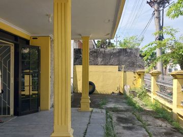 DISEWAKAN RUMAH STRATEGIS SOLO BARU