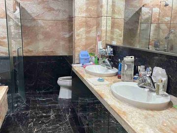 Regatta Apartemen 3 Bedroom Private Lift Full Furnished