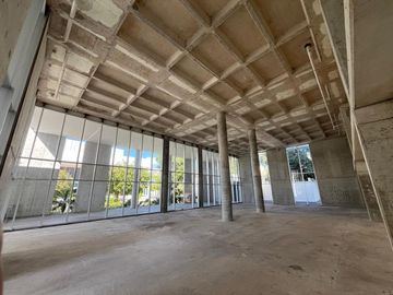 LOCAL DE 441 M2 EN LA CULTURAL Y COSMOPOLITA AVENIDA COLÓN, MÉRIDA