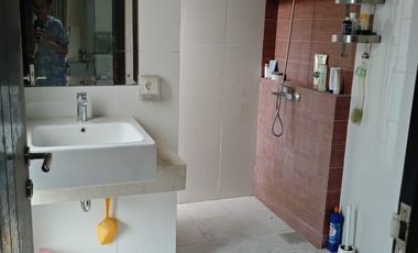 Jual Cepat Rumah terenovasi di THE GREEN, BSD, Tangsel - 3+1 kamar tidur