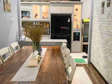Rumah 2 Lantai, Semifurnished, Siap Huni di Jl. Mawar, Cengkareng Barat, Jakarta Barat