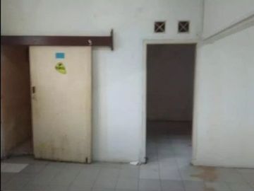 Dijual murah dibawah NJOP rumah lingkungan sangat bagus Komplek Margahayu Raya