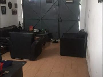 Dijual murah dibawah NJOP rumah lingkungan sangat bagus Komplek Margahayu Raya