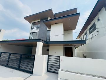 5 Bedroom Brand-New Semi Furnished House and Lot with Pool and Elevator for Sale in BF Homes Parañaque