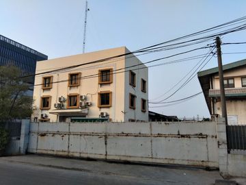Disewakan Gudang di Pluit Raya, Jakarta Utara, Lt.5.015m2, Harga : 80 Rb/M2/Bulan