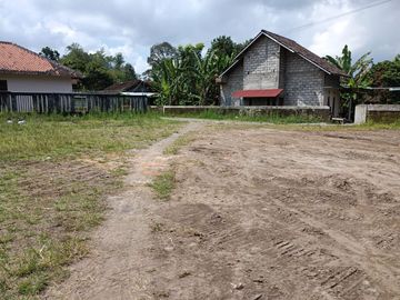 Tanah Asri SHM Dekat Jalan Magelang Harga Mulai 1,8 Juta per Meter