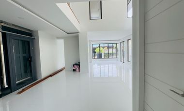 Brand-New 5 Bedroom Semi Furnished House and Lot with Elevator for Sale in BF Homes Parañaque