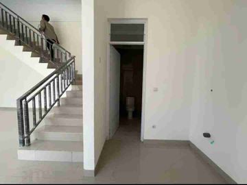 Ruko La Raviera Pik 2 Siap Huni 3,5 Lantai Posisi Hoek