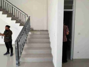 Ruko La Raviera Pik 2 Siap Huni 3,5 Lantai Posisi Hoek