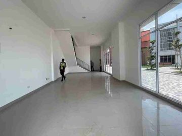 Ruko La Raviera Pik 2 Siap Huni 3,5 Lantai Posisi Hoek