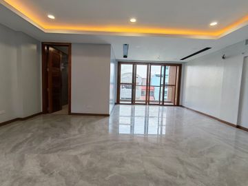 5-Bedroom Townhouse in San Juan