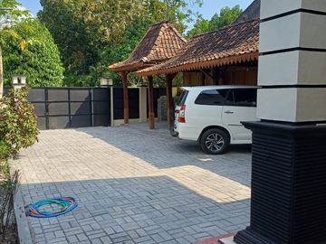 Rumah SHM di Berbah Sleman! Halaman Super Luas, Ada Saung Kayu, Harga 1M  Nego