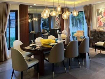 House & Lot Along Prime Street in Capitol Homes QC For Sale