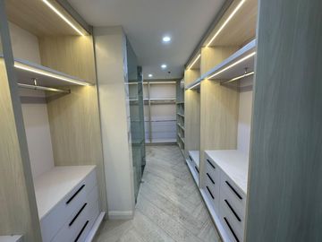 NEWLY RENOVATED INTERIORED 3BR UNIT AT XAVIER HILLS QUEZON CITY
