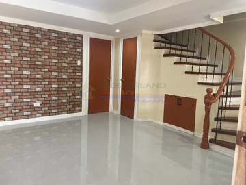 FOR SALE 3-STOREY TOWNHOUSE IN PARAÑAQUE CITY