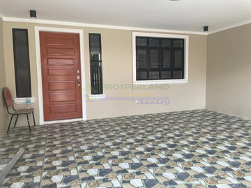 FOR SALE 3-STOREY TOWNHOUSE IN PARAÑAQUE CITY