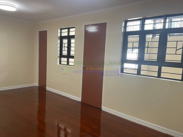 FOR SALE 3-STOREY TOWNHOUSE IN PARAÑAQUE CITY