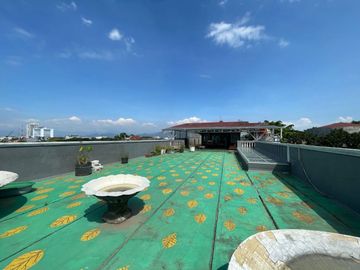 BUAH BATU, GEDUNG 4 LANTAI DI MAINROAD KOTA BANDUNG