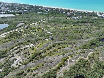 Terreno en Holbox Escriturado $480,000, a 400m del Mar