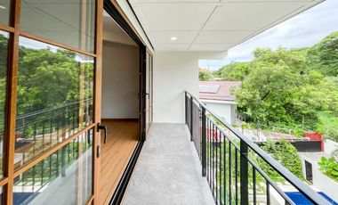 Newly Renovated Luxury Home with Elevator & Pool in Loyola Grand Villas