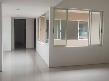 RUMAH GRAHA NATURA Hadap Selatan ADA 5 AC + Water Heater