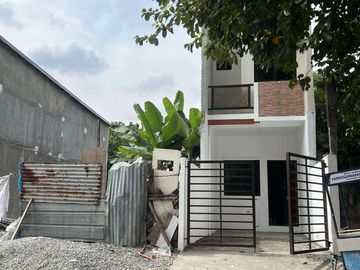 For Sale! 1 Car Garage Townhouse in North Fairview Quezon City 5.980M -AJCF