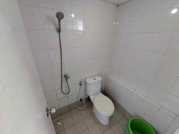 sewa studio full furnish bulanan fasilitas terlengkap apartemen bassura city