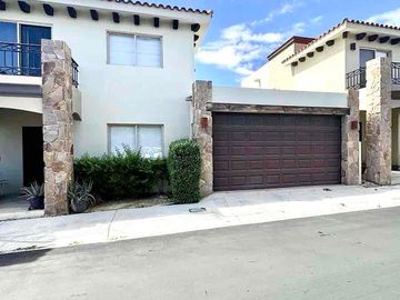 Más Espacio para tu Familia en El Tezal | 3 Recámaras | Amueblada | Cochera Eléctrica | $43,000