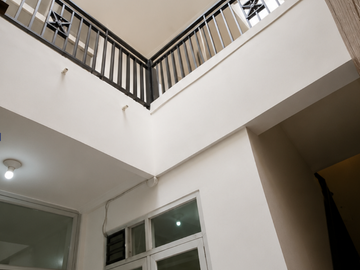 Jual Murah Rumah Luas Semi Furnish di Metland Menteng Jaktim (SHM) - Dekat Ruko & Kuliner