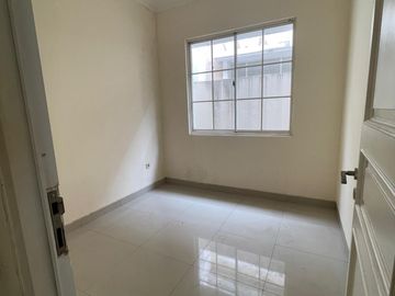 Dijual Rumah Siap Huni di Cluster Europe Green Lake City