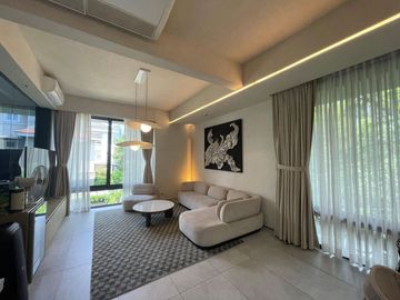 Sophisticated 5BR Home for Sale in Mckinley Hill Village