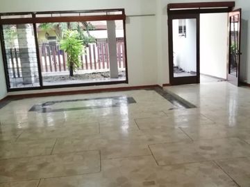 Rumah Jemur Andayani STRATEGIS, CARPORT, ROW JALAN 3 MOBIL