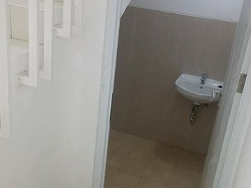 DIJUAL RUMAH CANTIK SIAP HUNI LINGKUNAN ASRI DI SERPONG LAGOON (ENB671)