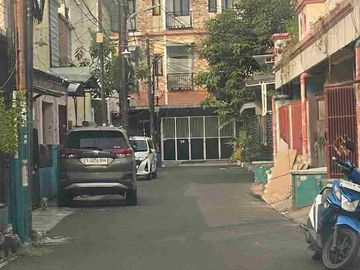 rumah siap huni di jl mawar cengkareng jakarta barat
