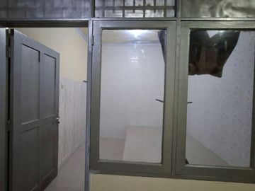 Disewakan rumah murah 1 lantai di Taman Modern Cakung Jakarta Timur siap huni minimalis modern