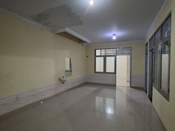 Disewakan rumah murah 1 lantai di Taman Modern Cakung Jakarta Timur siap huni minimalis modern